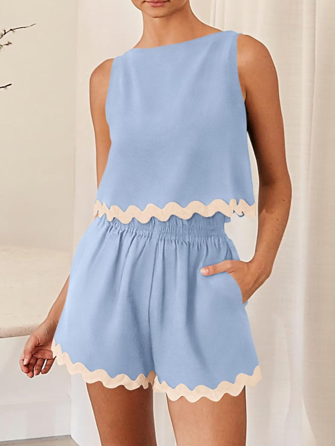 Contrast Trim Sleeveless Top and Shorts Set