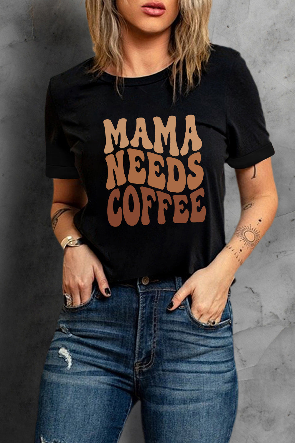 "MAMA NEEDS COFFEE" Graphic T Shirt