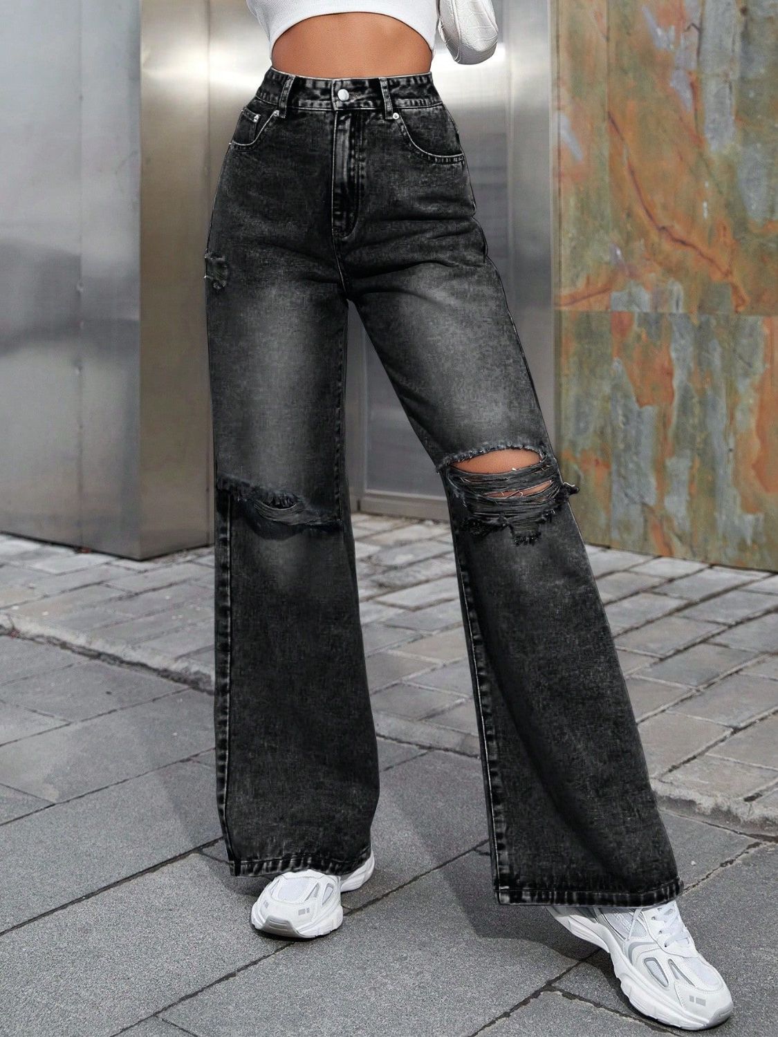 Distressed Wide Leg Jeans