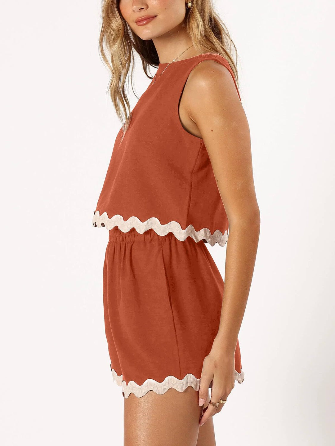 Contrast Trim Sleeveless Top and Shorts Set