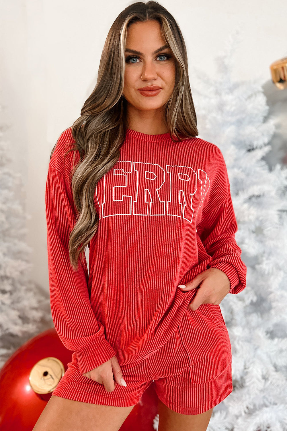 Evergreen "MERRY"Long Sleeve Top and Shorts Set