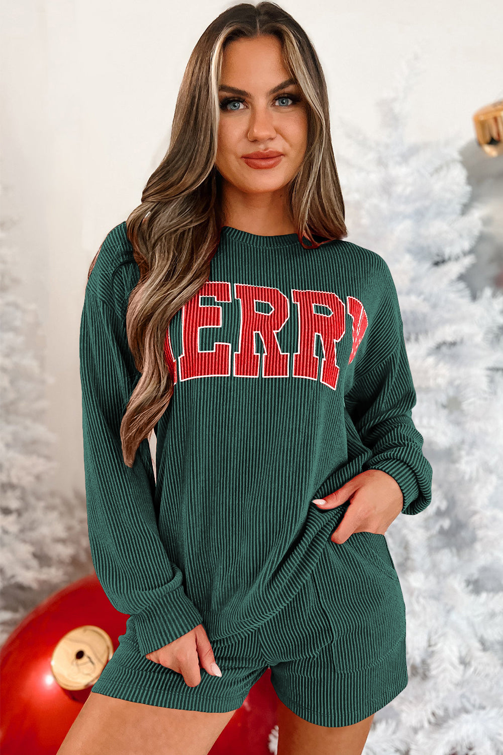 Evergreen "MERRY"Long Sleeve Top and Shorts Set