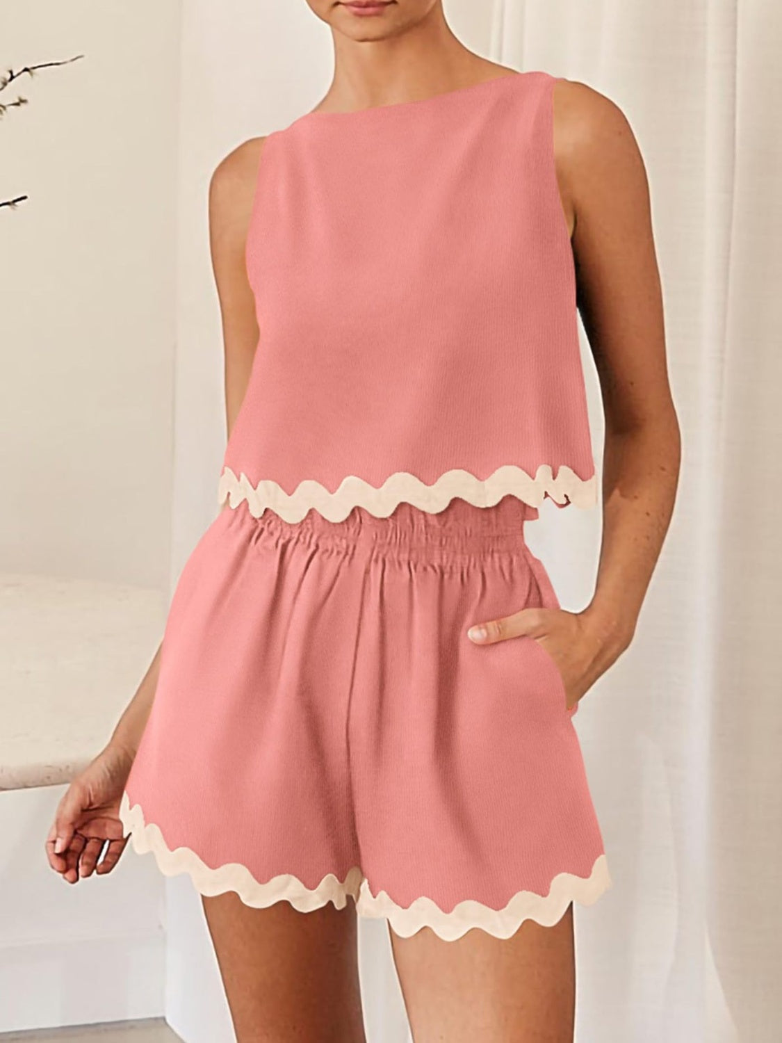 Contrast Trim Sleeveless Top and Shorts Set