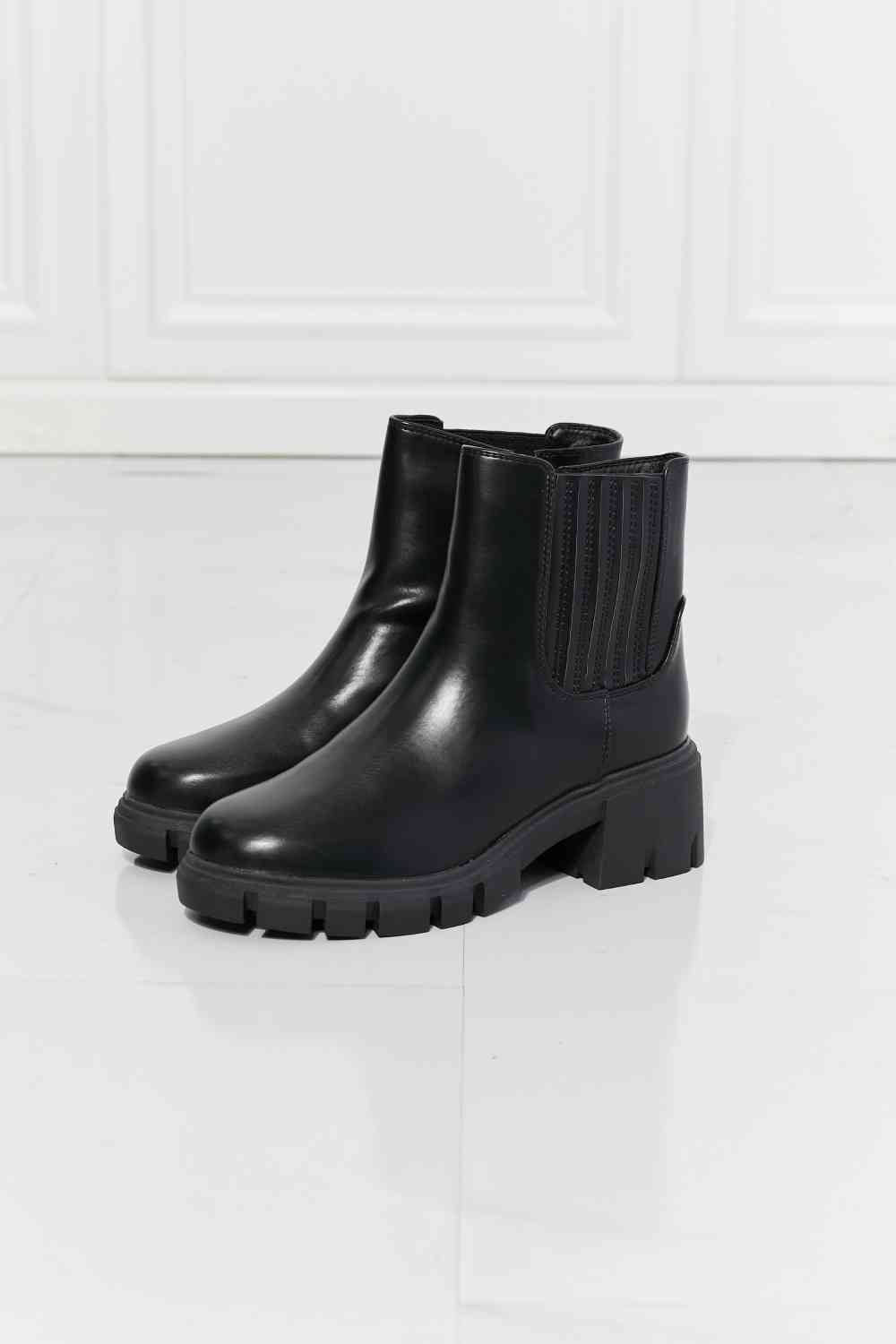 Zip Side Chelsea Boots